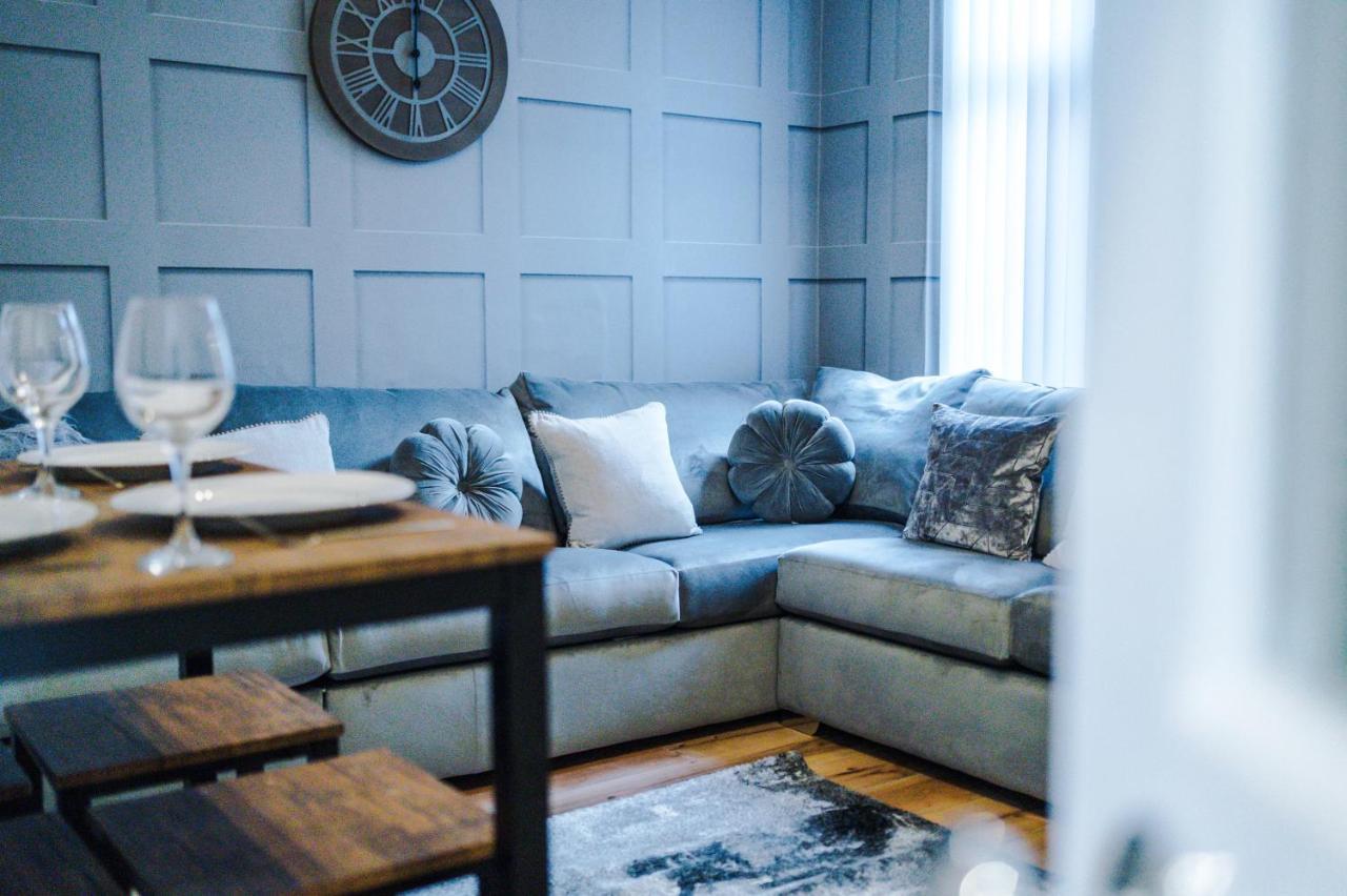 3 Bedroom House Manchester Hosted By Mcr Dens Exterior photo