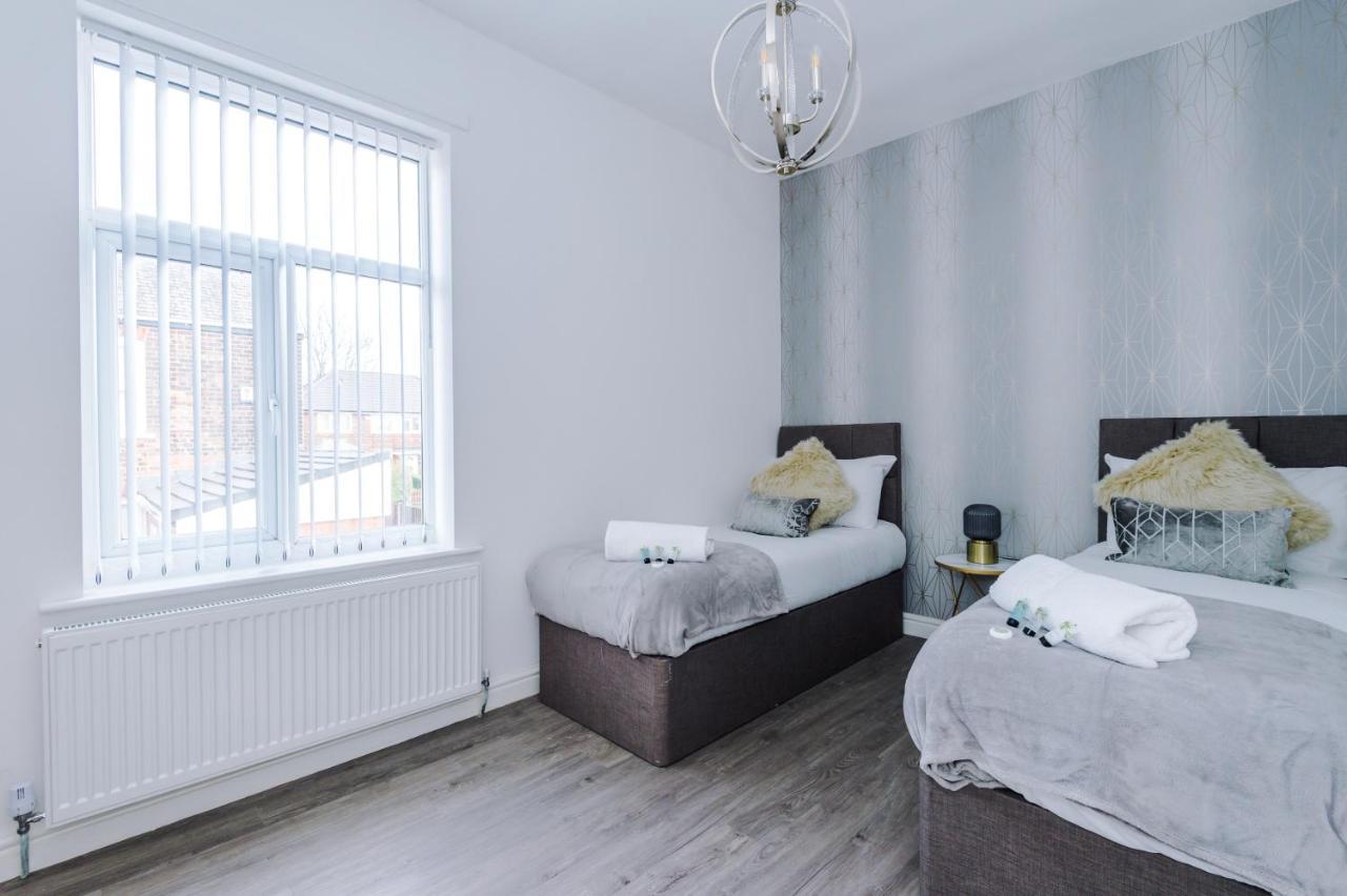 3 Bedroom House Manchester Hosted By Mcr Dens Exterior photo